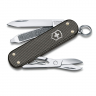 Многофункциональный складной нож-брелок Victorinox Classic Alox 2022 0.6221.L22